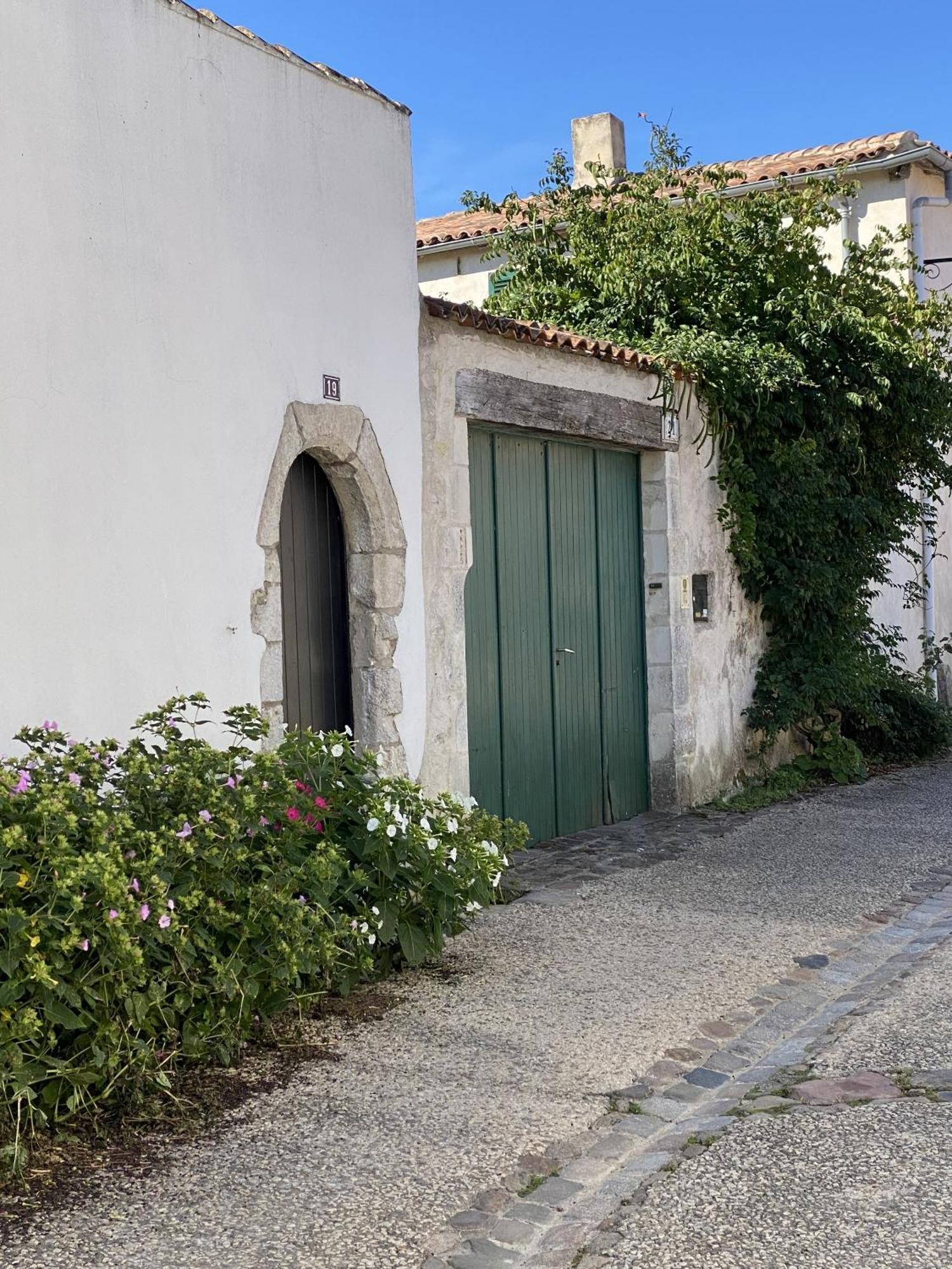 Les Remparts Appartement Saint-Martin-de-Ré Buitenkant foto